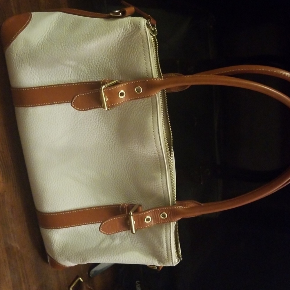 Dooney & Bourke - Picture 3 of 8
